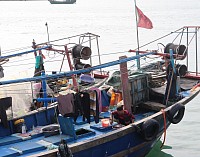 They board fishing boats and carry out fishing, landing, and aquaculture.